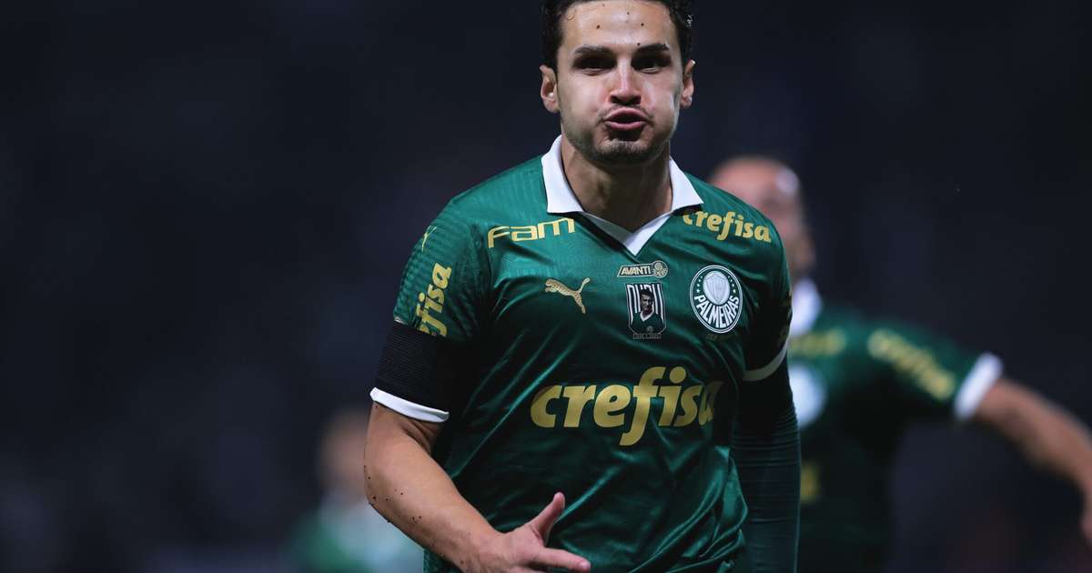 Rivalidade com o Botafogo: Veiga responde sobre relação do Palmeiras.
