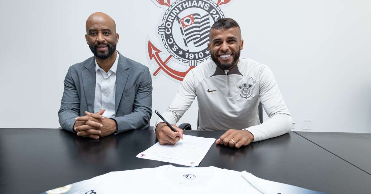 Corinthians fecha acordo e contrata Alex Santana, ex-Athletico.