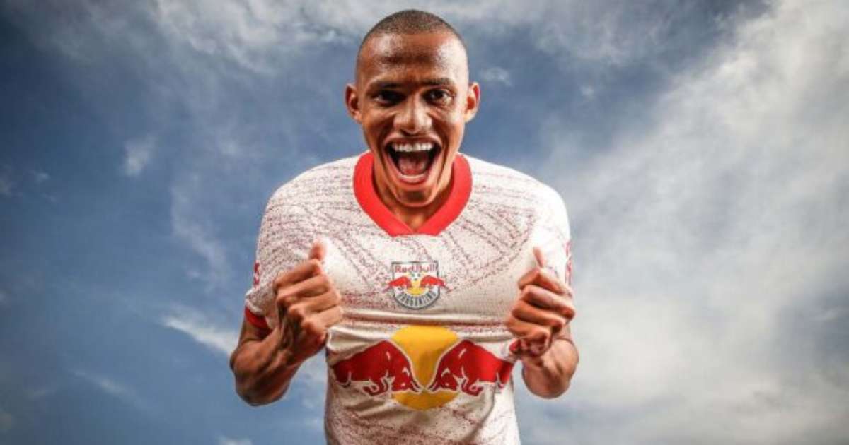 Bragantino reforça elenco com contratação do meio-campo Jhon Jhon, ex-Palmeiras.