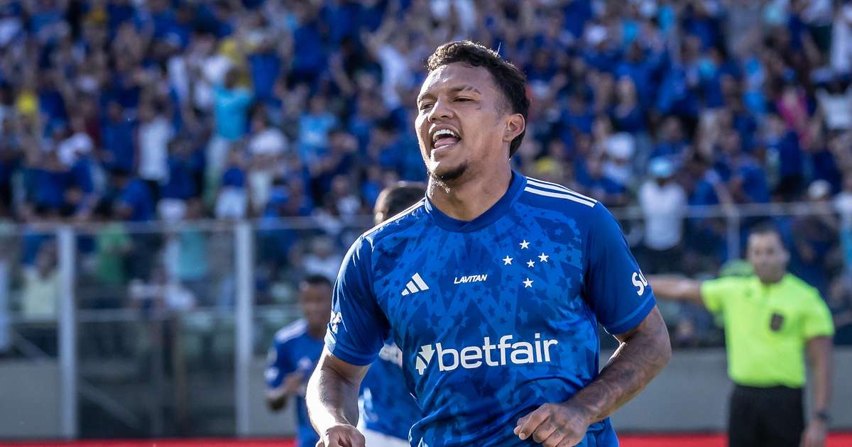 Gabriel Veron, do Cruzeiro, ausente em acidente no condomínio e carro rebocado