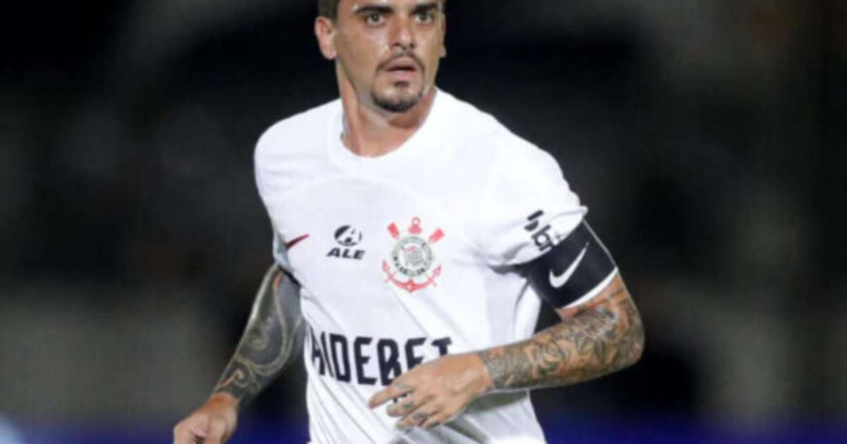 Fagner volta ao Corinthians após hiato de 50 dias