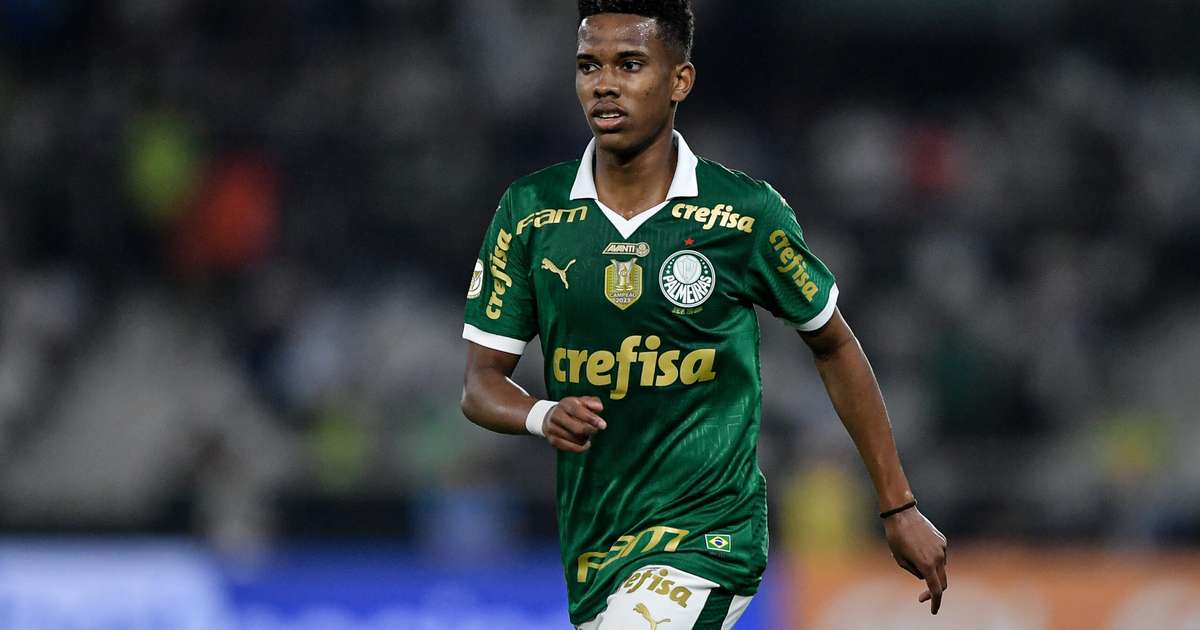 Lesão de Estêvão preocupa Palmeiras, mas Abel ganha opções após jogo decisivo.