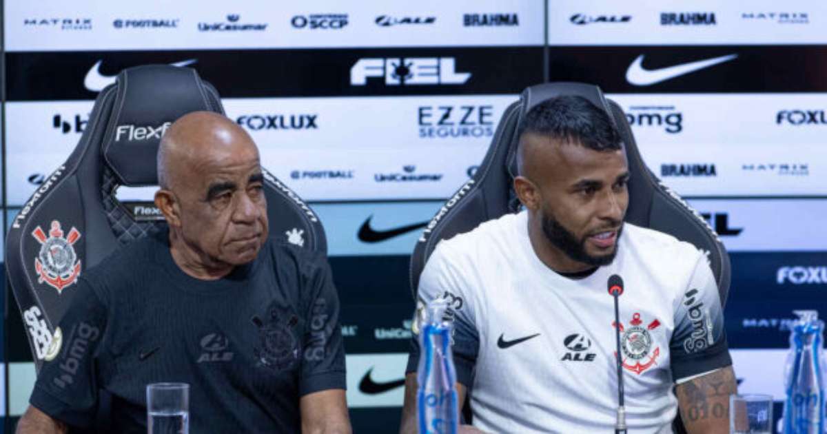 Apresentação de Alex Santana e família reforça identificação com o Corinthians