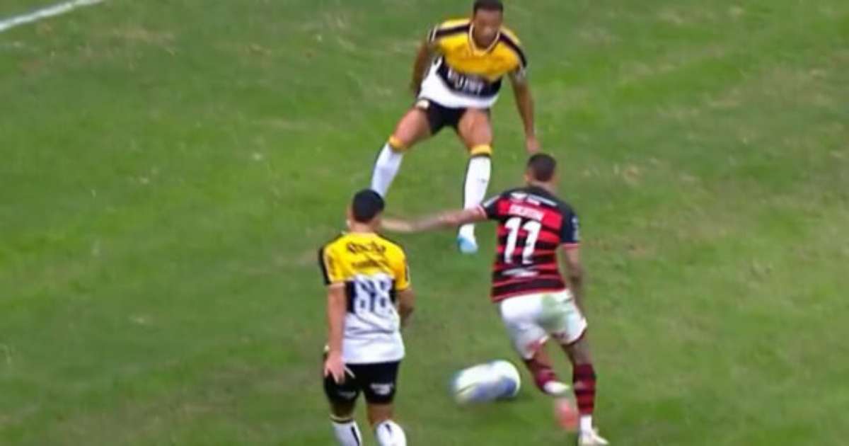 PÊNALTI PECULIAR! Veja a explicação da regra do pênalti marcado para o Fla