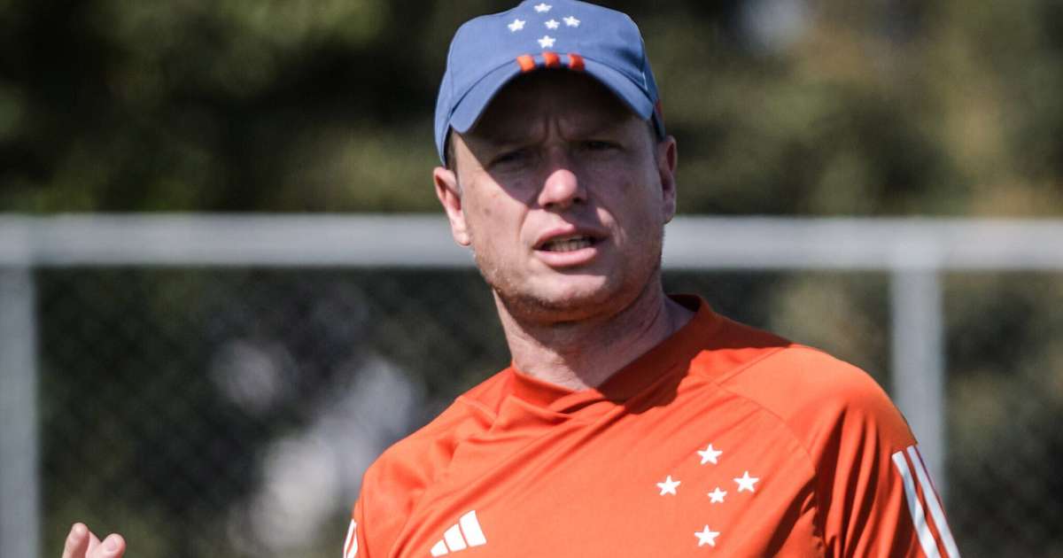 Cruzeiro divulga lista de jogadores sem volante e atacante titular.