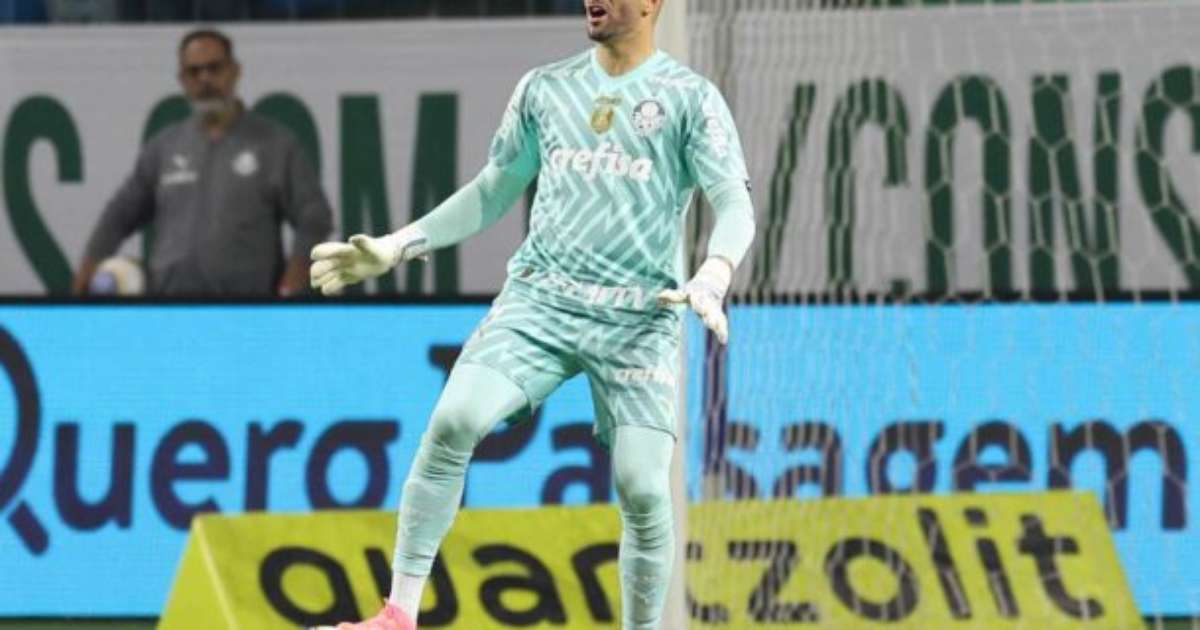 Felipe Anderson destaca importância de Weverton em vitória do Palmeiras.