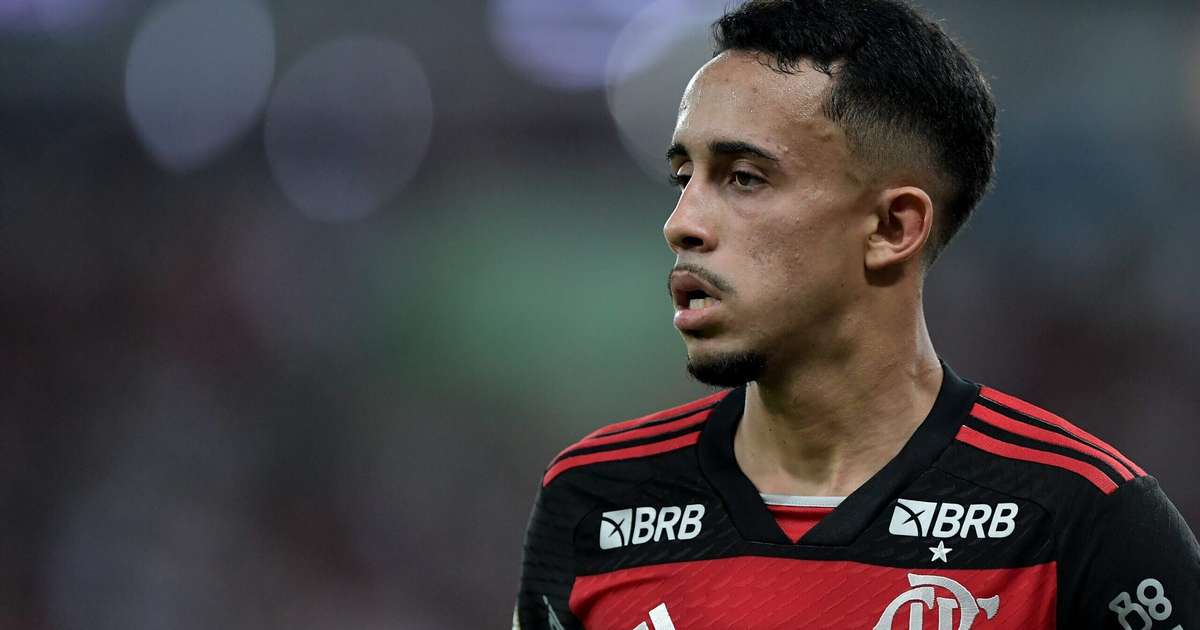 Flamengo e Bragantino negociam transferência de Matheus Gonçalves