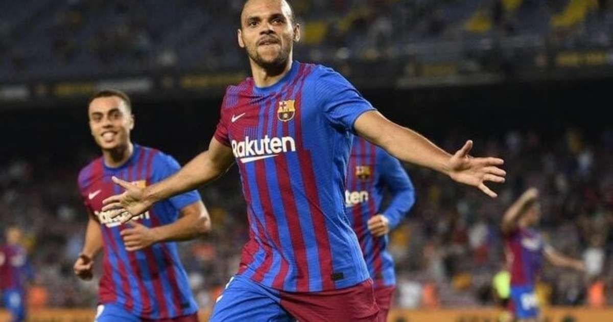 Ex-jogador do Barcelona, reforço do Grêmio superou doença rara na infância.