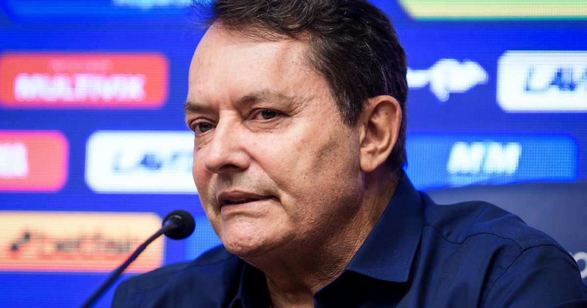 Presidente do Cruzeiro exige reforços ou demissão do técnico.