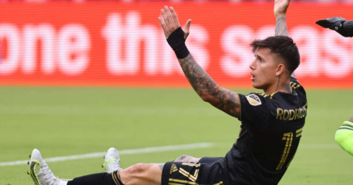 Investigação de suspeita de estupro envolve jogador do Corinthians no México