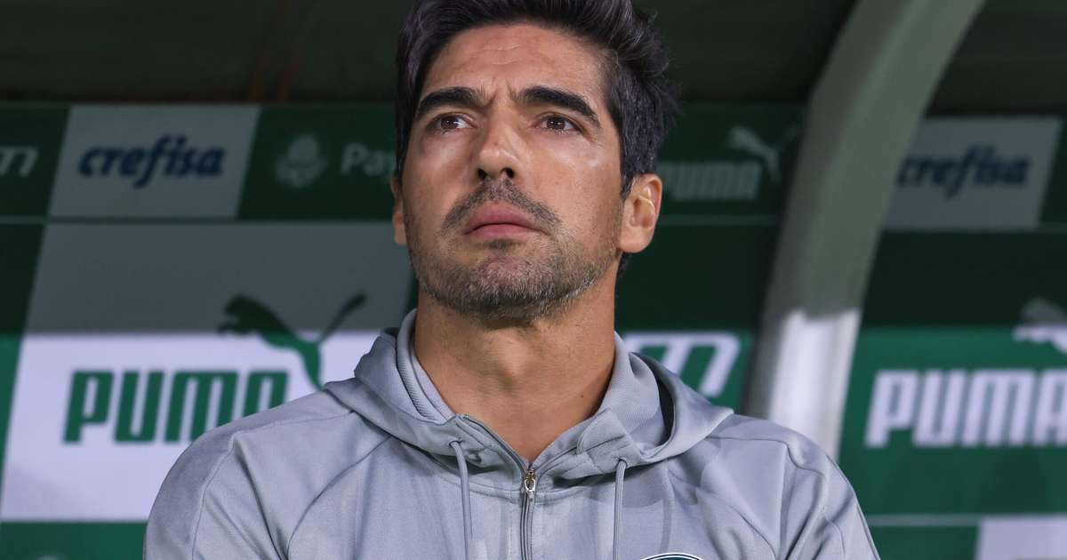 Estêvão volta a sentir dores e preocupa Abel Ferreira no Palmeiras