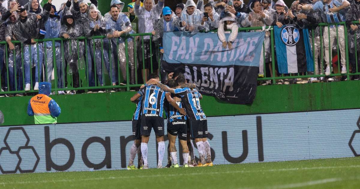 Grêmio vence Vasco com gol de Soteldo e deixa zona de rebaixamento.