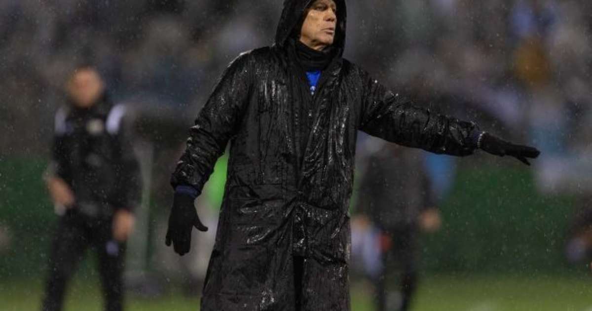 Renato critica calendário exaustivo do Grêmio: desafio na recuperação dos jogadores