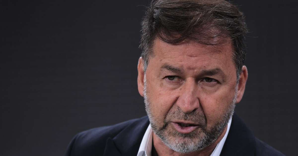 Presidente do Corinthians depõe à polícia sobre denúncia de agressão após três semanas.