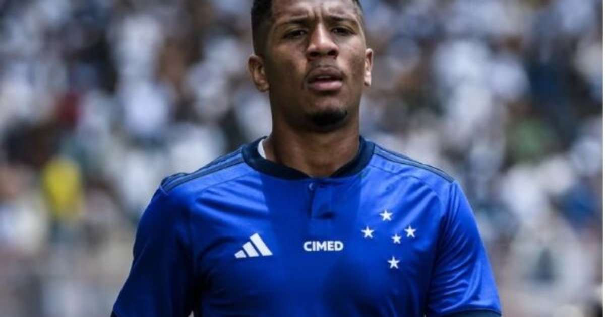 Vitória desiste de contratação e abre caminho para América-MG no ataque.