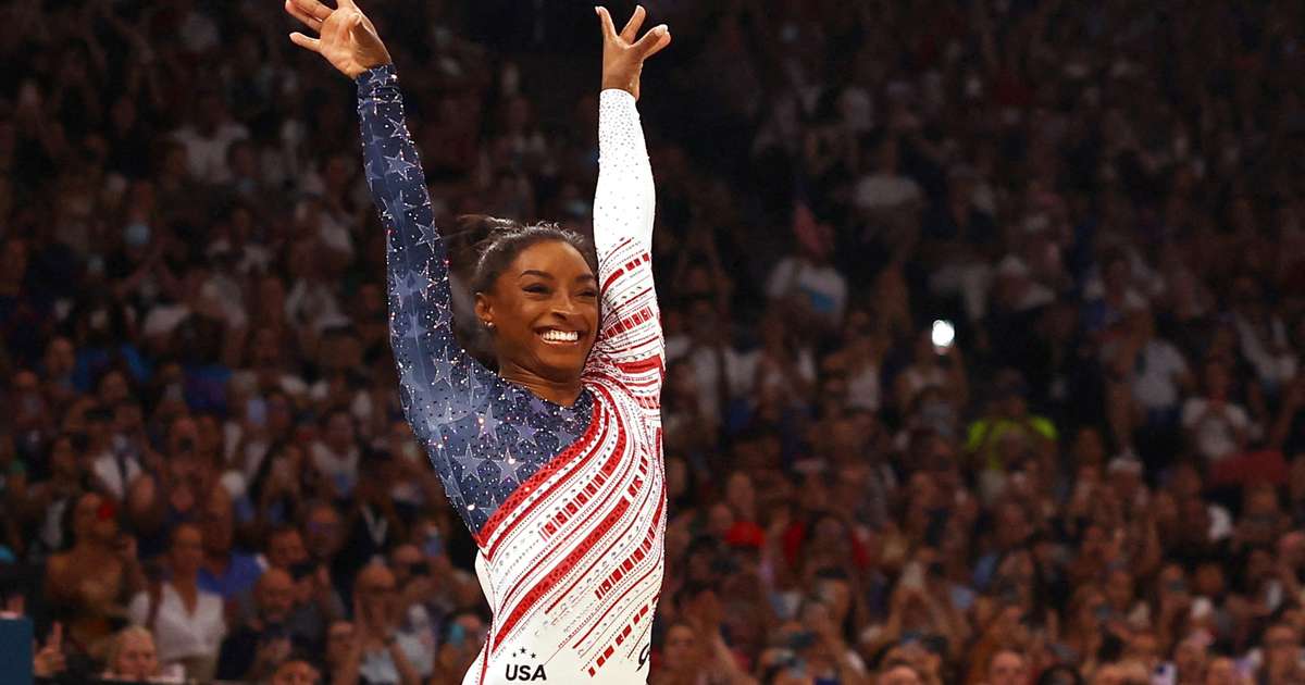 Simone Biles voa sobre próprios desafios e comanda EUA em 'jornada da ...