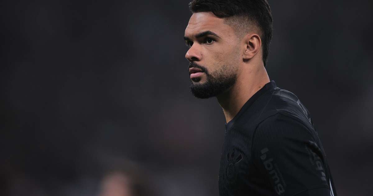 Raniele do Corinthians fala sobre expulsão contra o Grêmio no jogo.