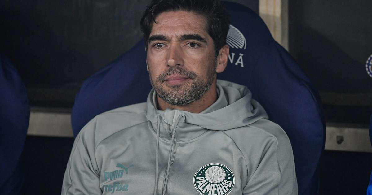 Palmeiras busca estratégias para superar Flamengo na próxima partida de futebol.