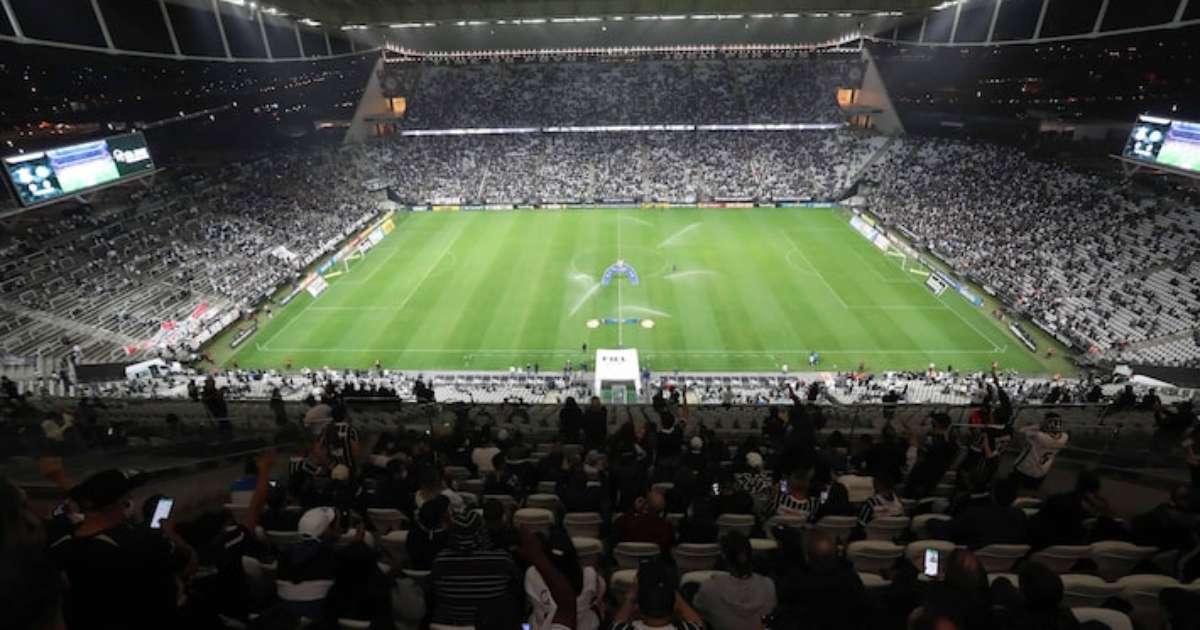 Corinthians empata com o Grêmio em jogo tumultuado pela Copa do Brasil