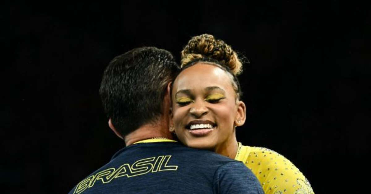 Rebeca conquista medalha de prata na ginástica, Flamengo e Brasil comemoram!