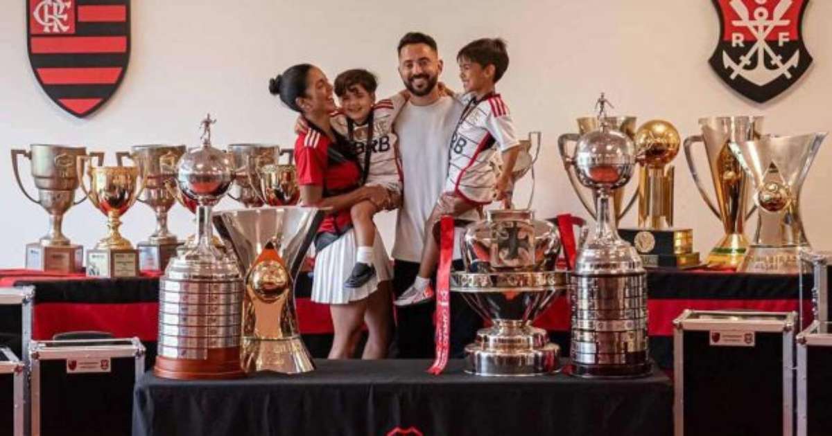 Filho de Everton Ribeiro será nomeado sócio honorário do Flamengo.