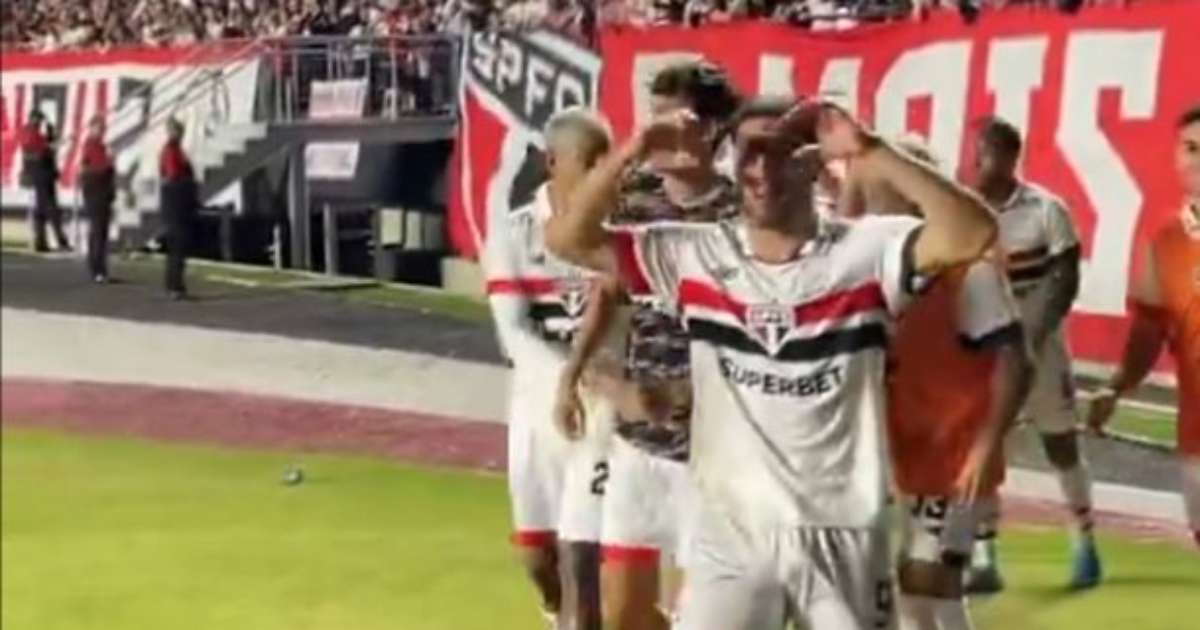 Calleri marca gol decisivo e São Paulo derrota Flamengo, tirando liderança.