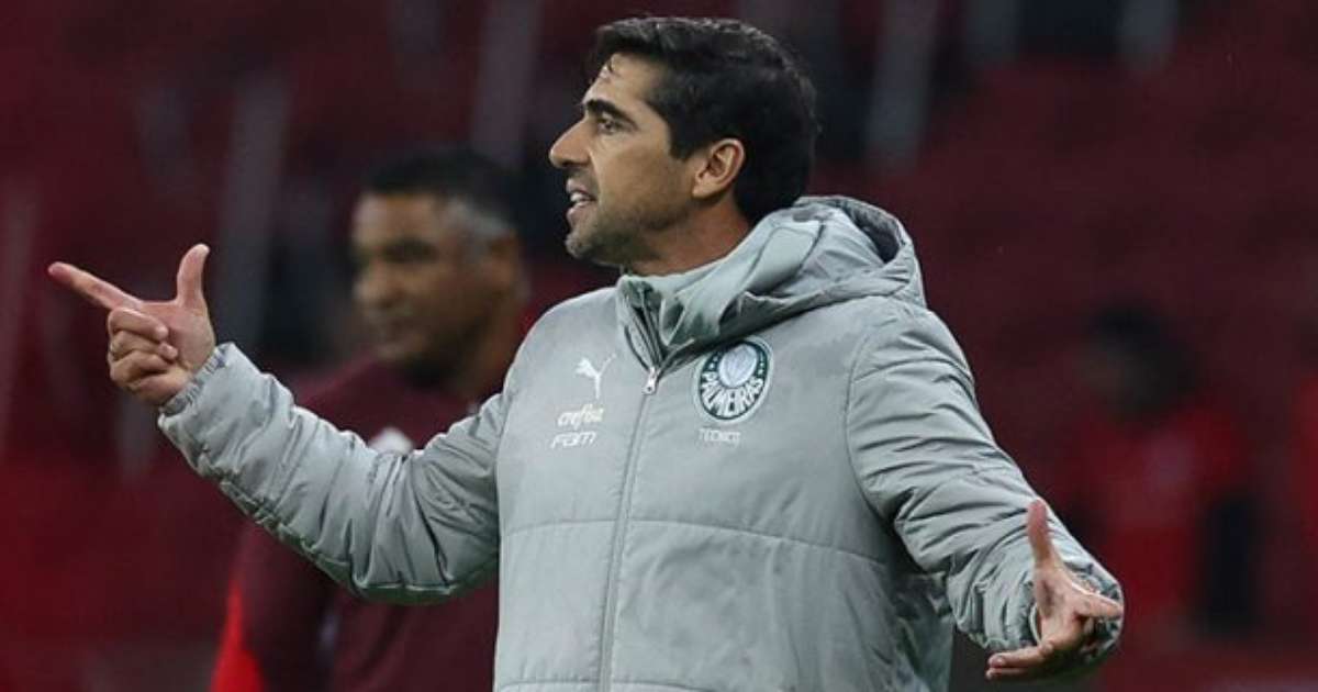Abel mantém discurso de superação e protege Palmeiras para desafios decisivos.