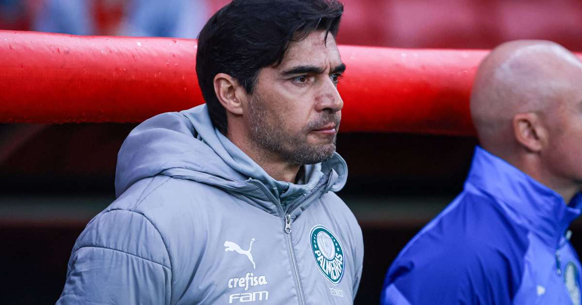 Abel Ferreira prepara alterações no time do Palmeiras para enfrentar o Flamengo