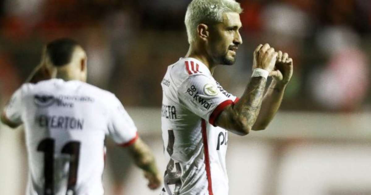 Arrascaeta homenageia Adílio após classificação: Ele é o Flamengo em pessoa