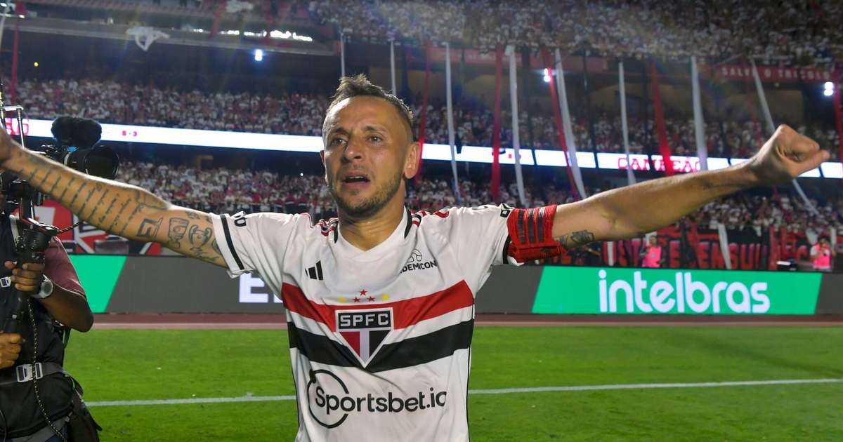 DONO DA VAGA? Rafinha titular na provável escalação do São Paulo para enfrentar o Goiás