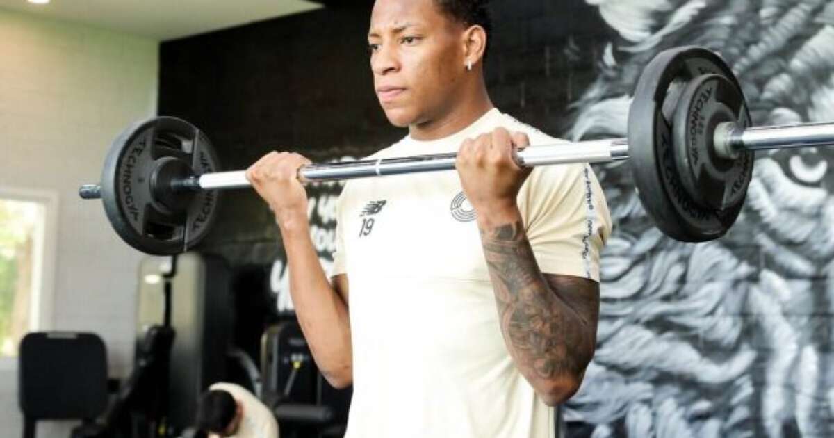 VAI FECHAR? Plata fica fora de jogo no Qatar e aumenta rumores no Corinthians