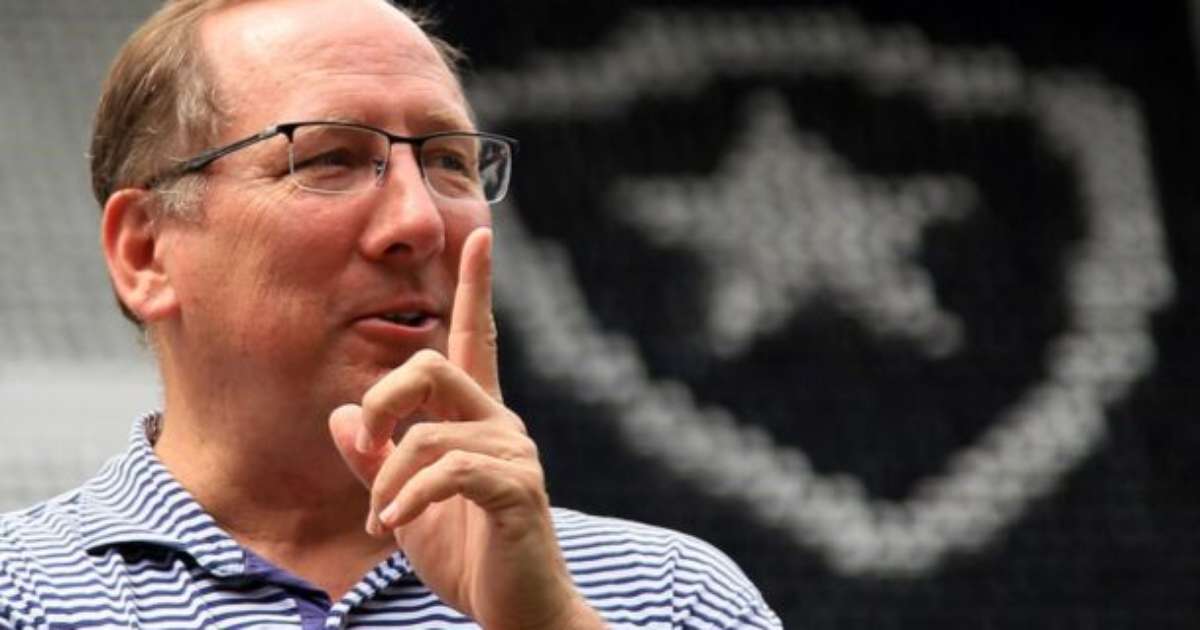 John Textor Provoca Rubro-Negros na Loja Oficial do Flamengo