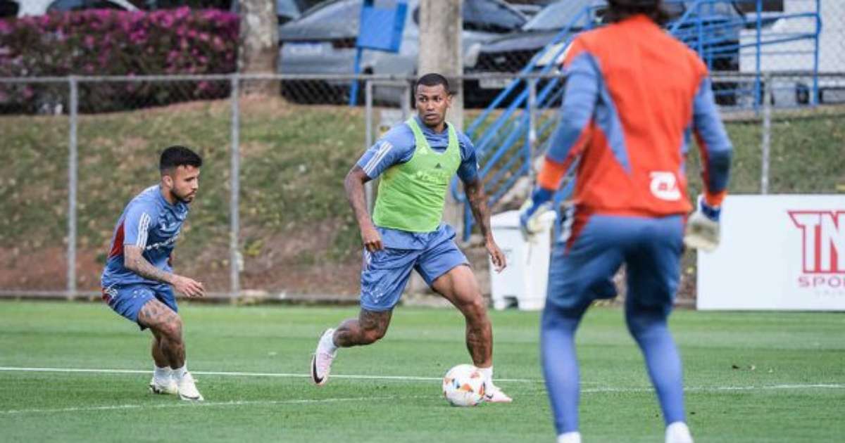 Treino do Cruzeiro com Ídolo Histórico antes de Enfrentar o Boca Juniors