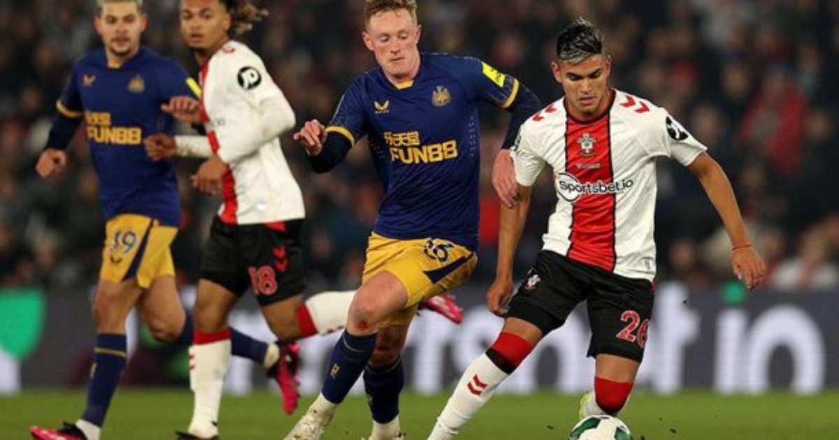 Flamengo enfrenta contraoferta de clube inglês por Alcaraz.