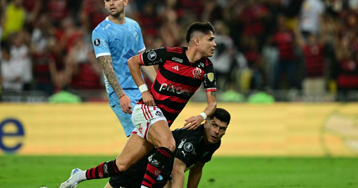 Destaque de Luiz Araújo no Triunfo do Flamengo: Confira as Avaliações.