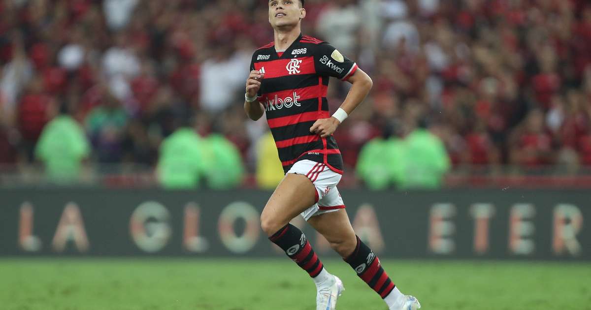 Flamengo sai na frente diante do Bolívar nas oitavas de final.