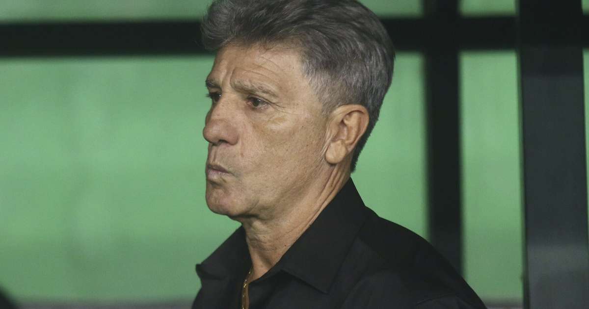 Grêmio enfrenta possibilidade de perda de atacante em negociação acirrada.