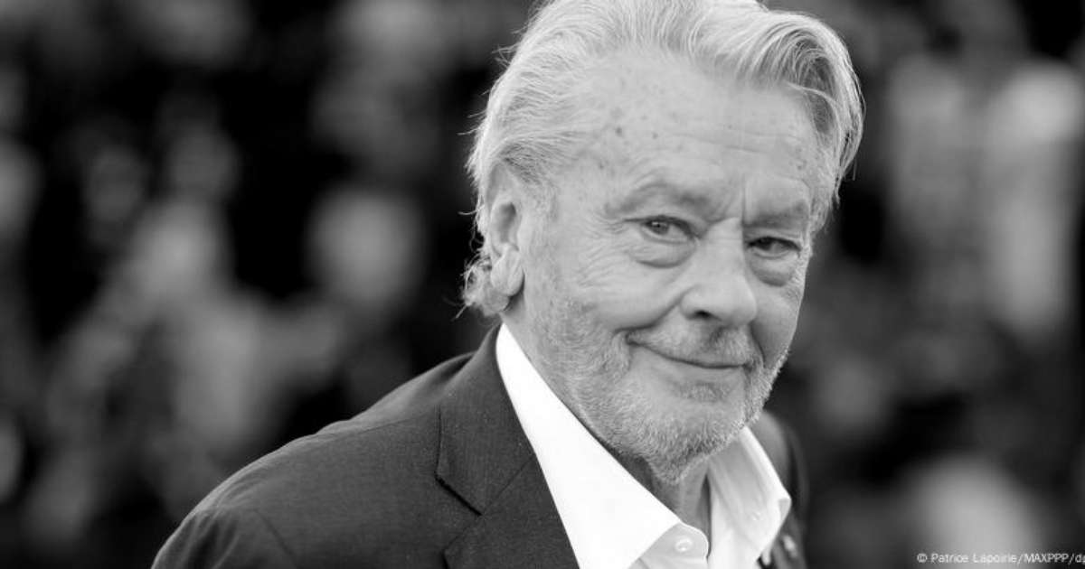 Alain Delon, astro do cinema francês, morre aos 88 anos