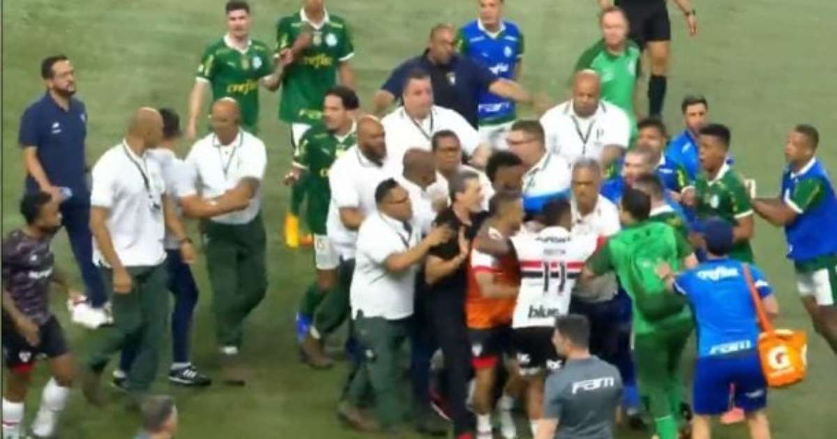 Expulsões adicionais marcam Choque-Rei entre Palmeiras e São Paulo.