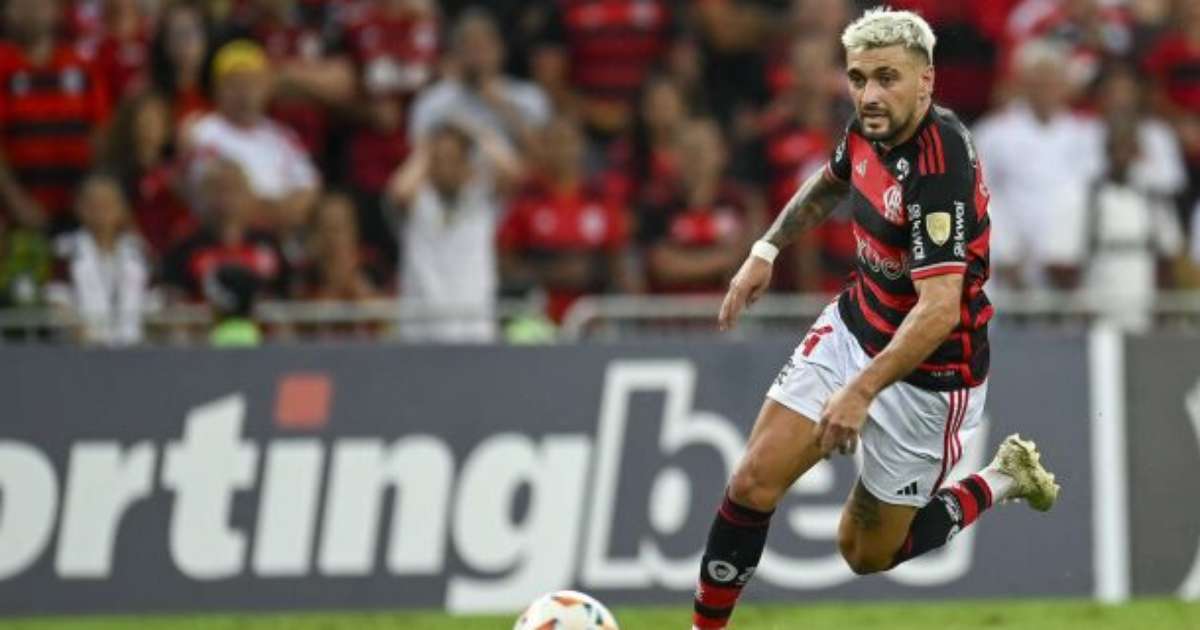 Flamengo: Arrascaeta desfalca equipe contra o Bolívar devido lesão muscular.