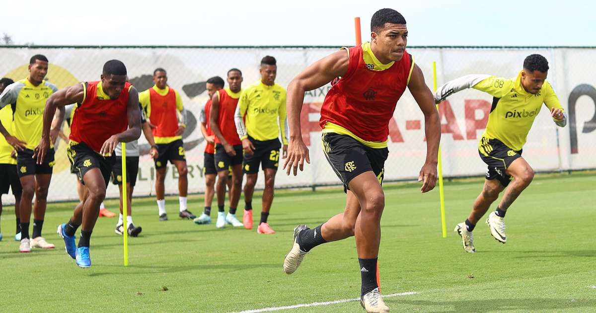 Allan desfalca Flamengo na altitude; Tite enfrenta problemas para escalar time.