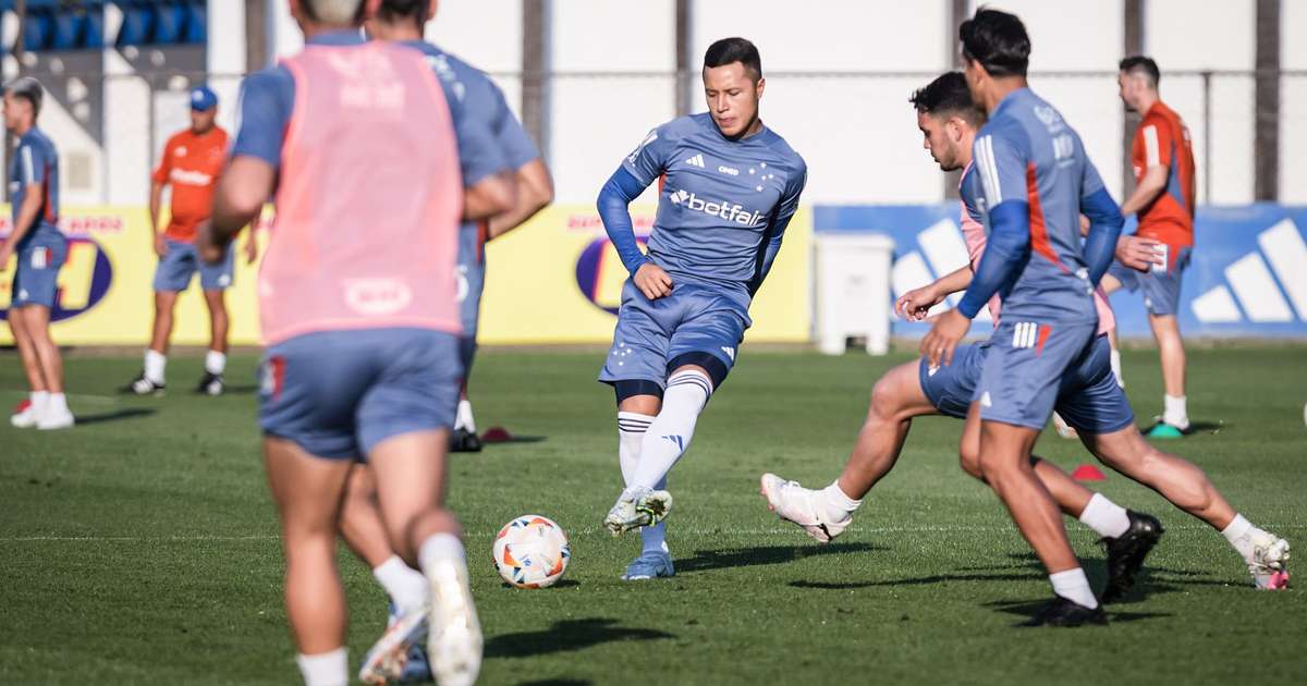 Cruzeiro enfrenta desafio contra o Boca Juniors pela vaga nas quartas.
