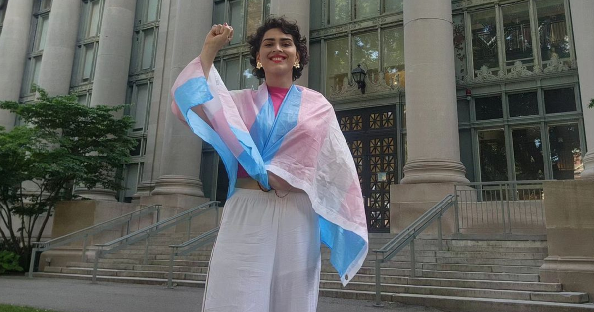 Travesti brasileira ingressa em Harvard e comemora: "Tudo isso parecia tão inatingível"