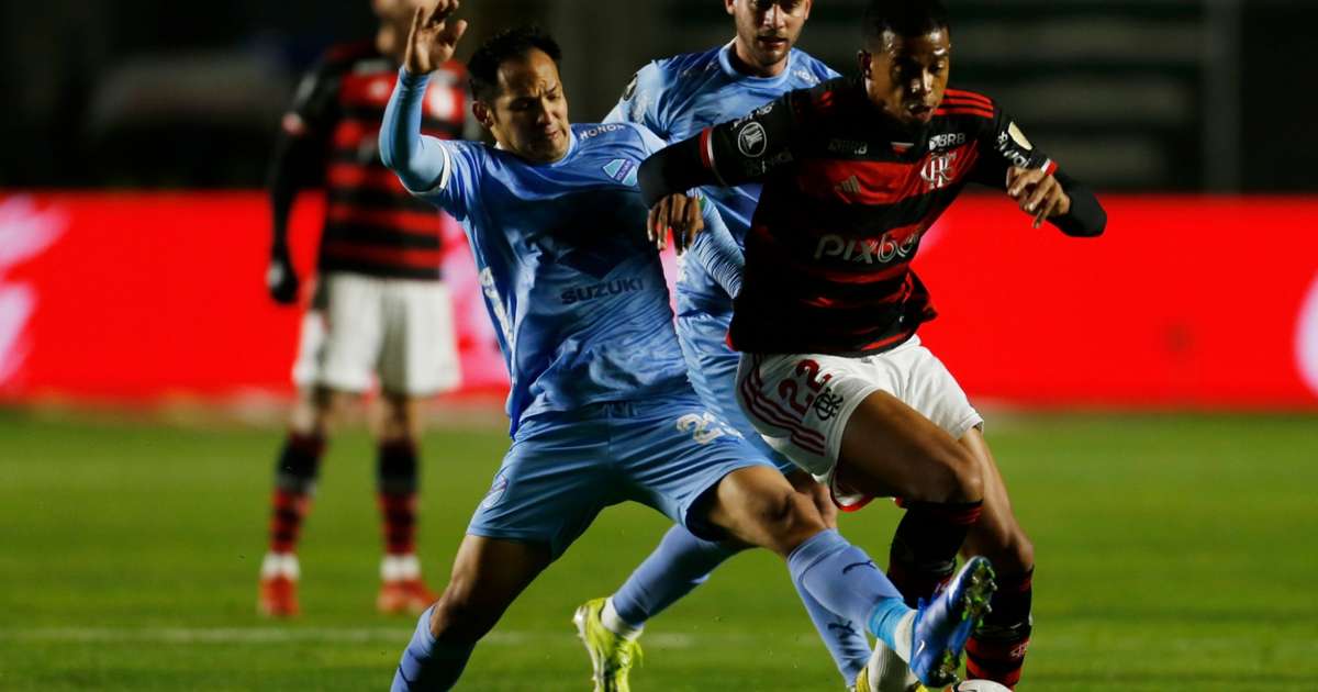 Flamengo supera desafio da altitude e avança às quartas da Libertadores.