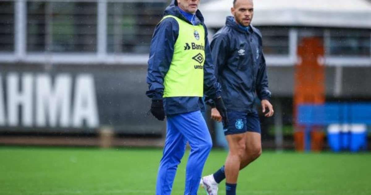 Renato precisa reestruturar o time do Grêmio após eliminação na Libertadores.
