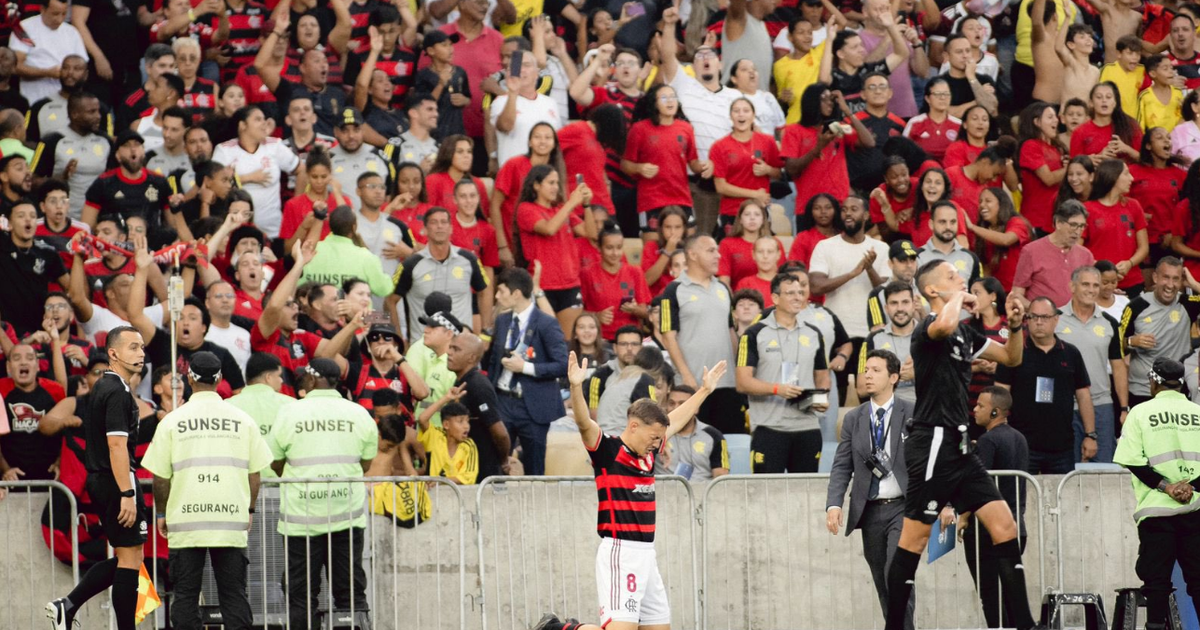 CAMPEÃO! Flamengo conquista título do Intercontinental sub-20 em virada contra o Olympiacos