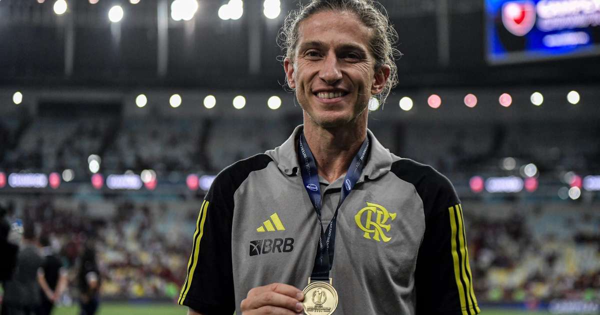 Filipe Luís cogita assumir cargo de treinador no Flamengo após Mundial sub-20.