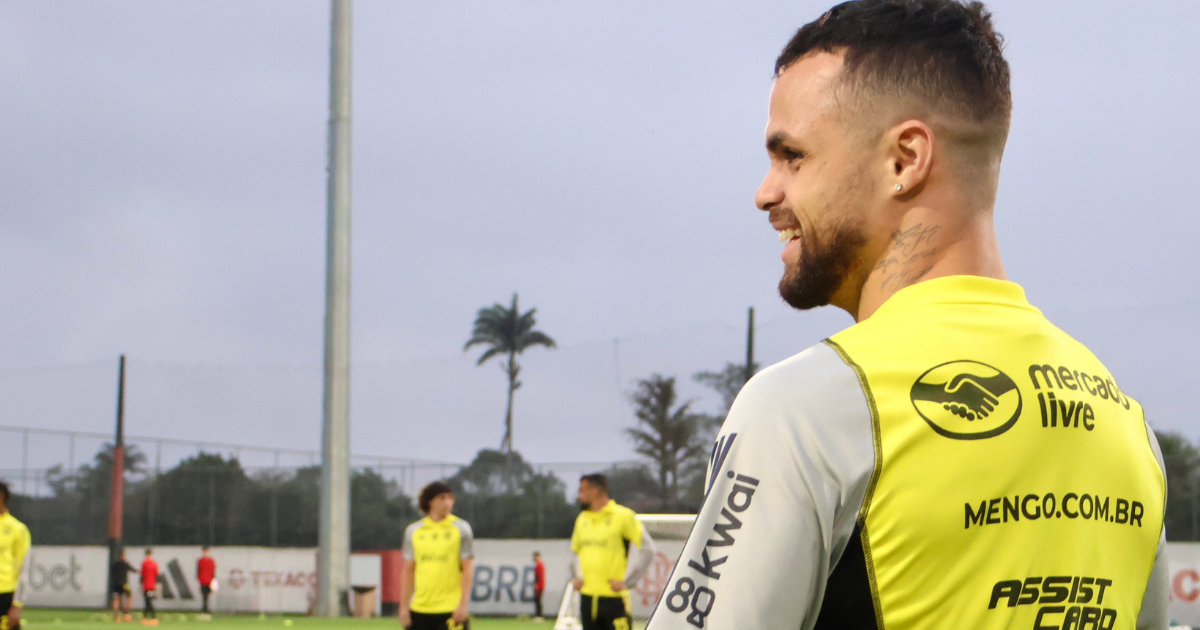 Flamengo enfrenta Bragantino com Michael entre os titulares pelo Brasileirão.
