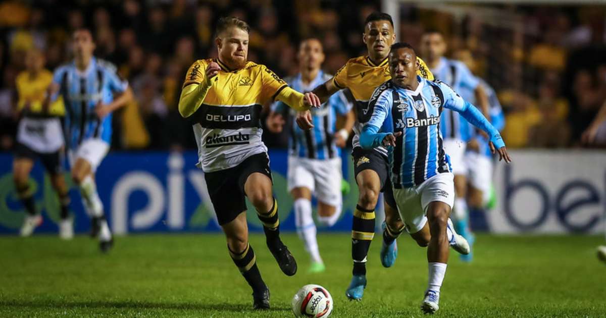 Criciúma e Grêmio em Confronto Direto no Brasileirão: Quem Vencerá?