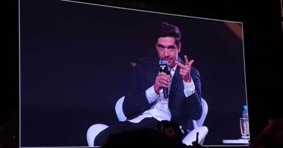 Abel Ferreira participa de evento de gestão com Bernardinho e revela cachê generoso.
